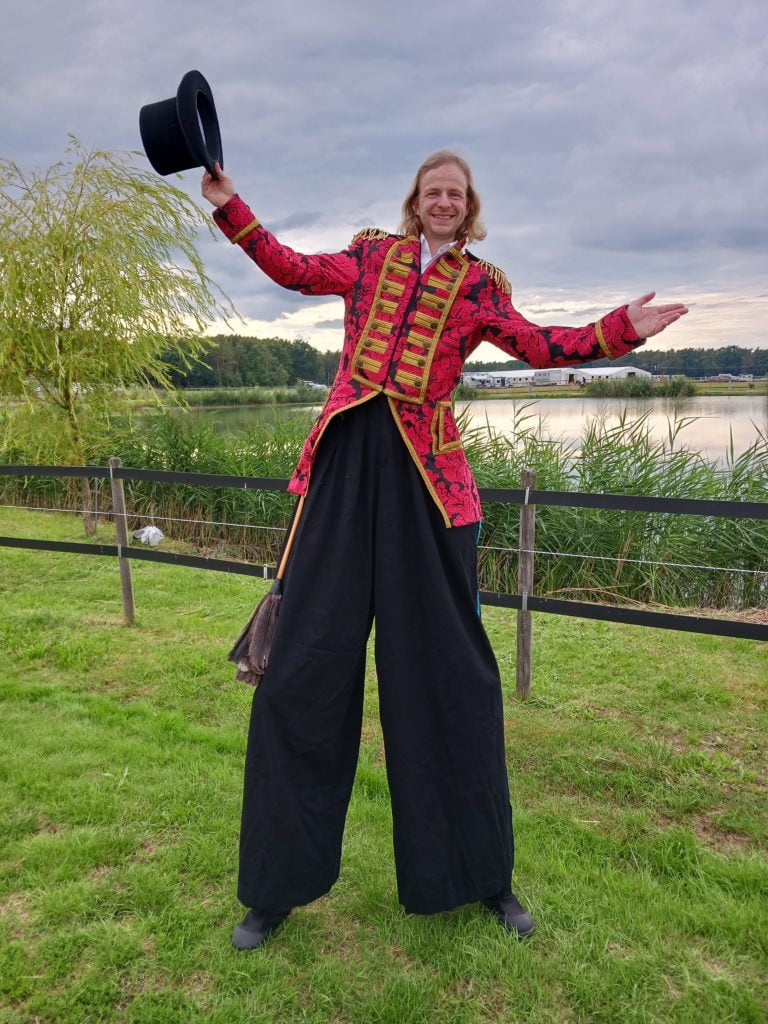 Maximilian Boy
Stelzen Walkact Seahorse Boxbrunn
